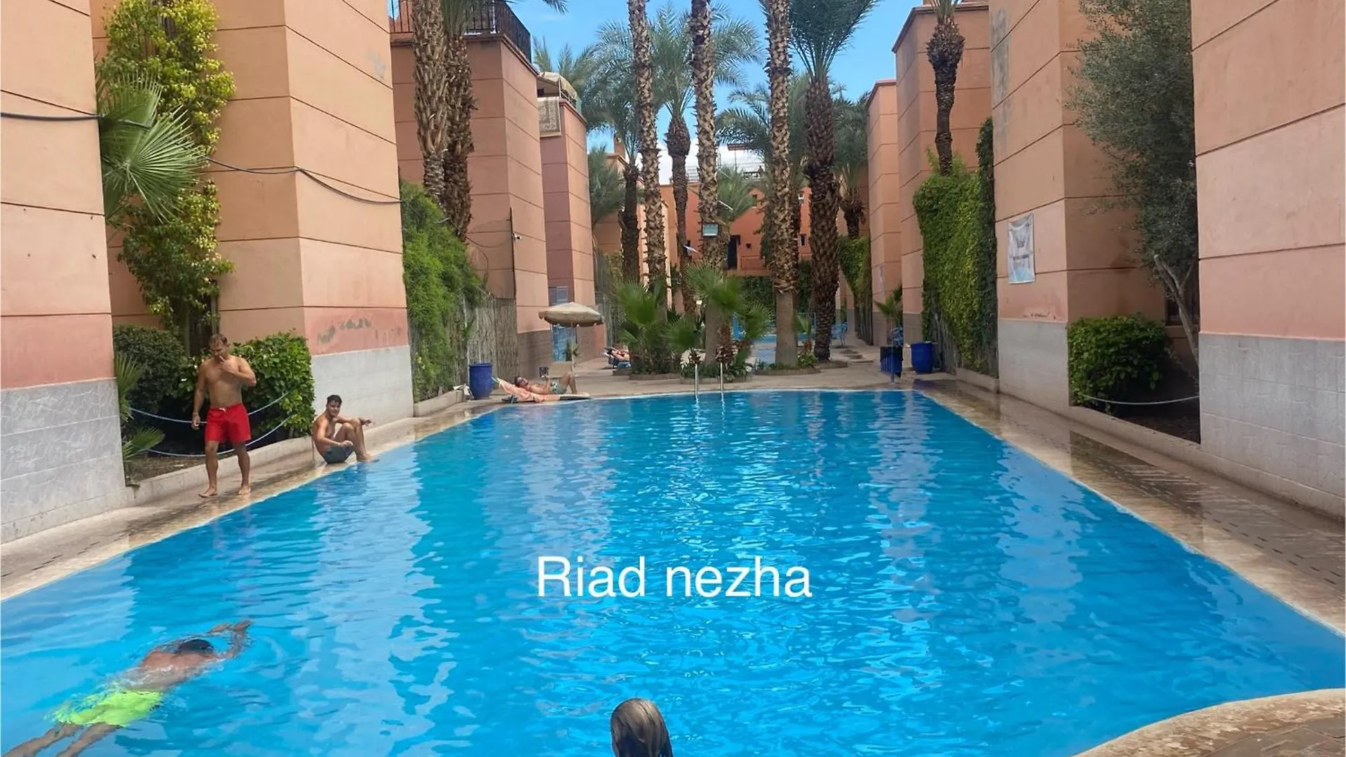 Riad Nezha Avec Jacuzzi Et 3 Piscines Au Coeur De مراكش