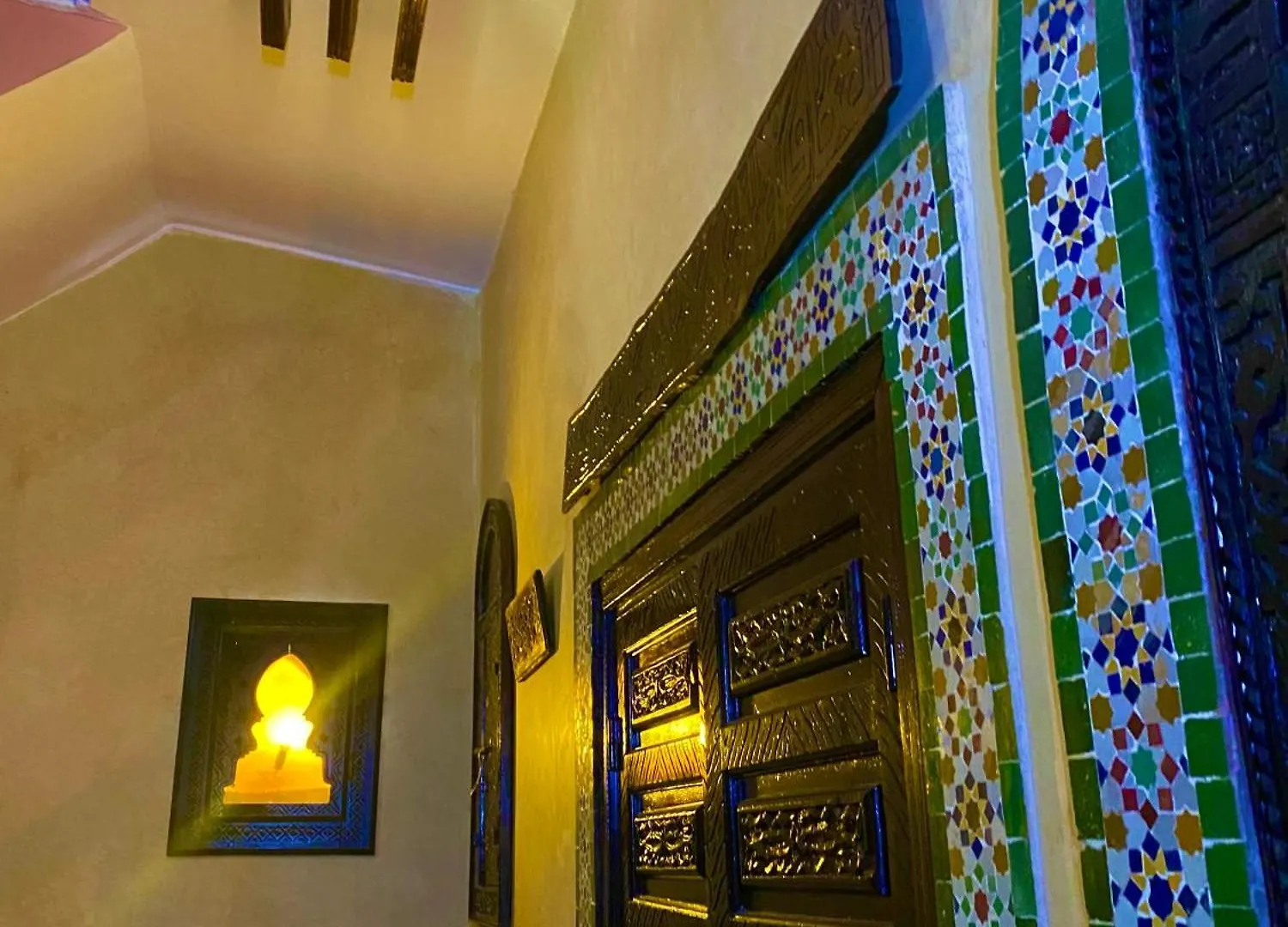 Riad Nezha Avec Jacuzzi Et 3 Piscines Au Coeur De Marrakesh Hotel