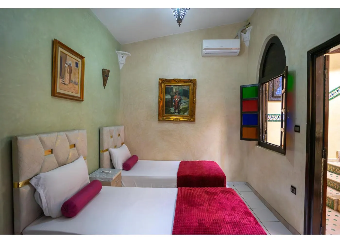 Riad Nezha Avec Jacuzzi Et 3 Piscines Au Coeur De Marrakesh Hotel