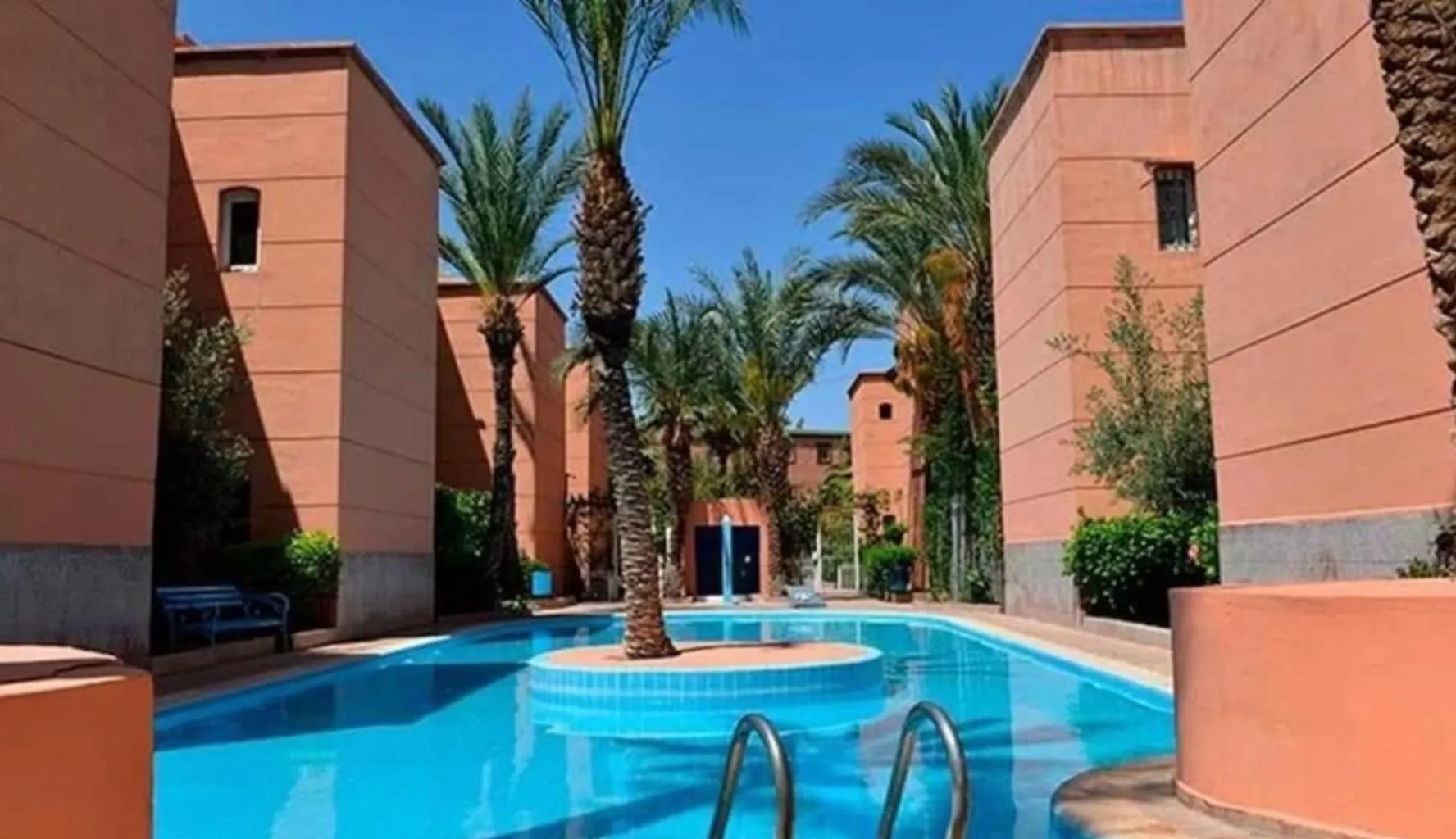 Riad Nezha Avec Jacuzzi Et 3 Piscines Au Coeur De Marrakesh