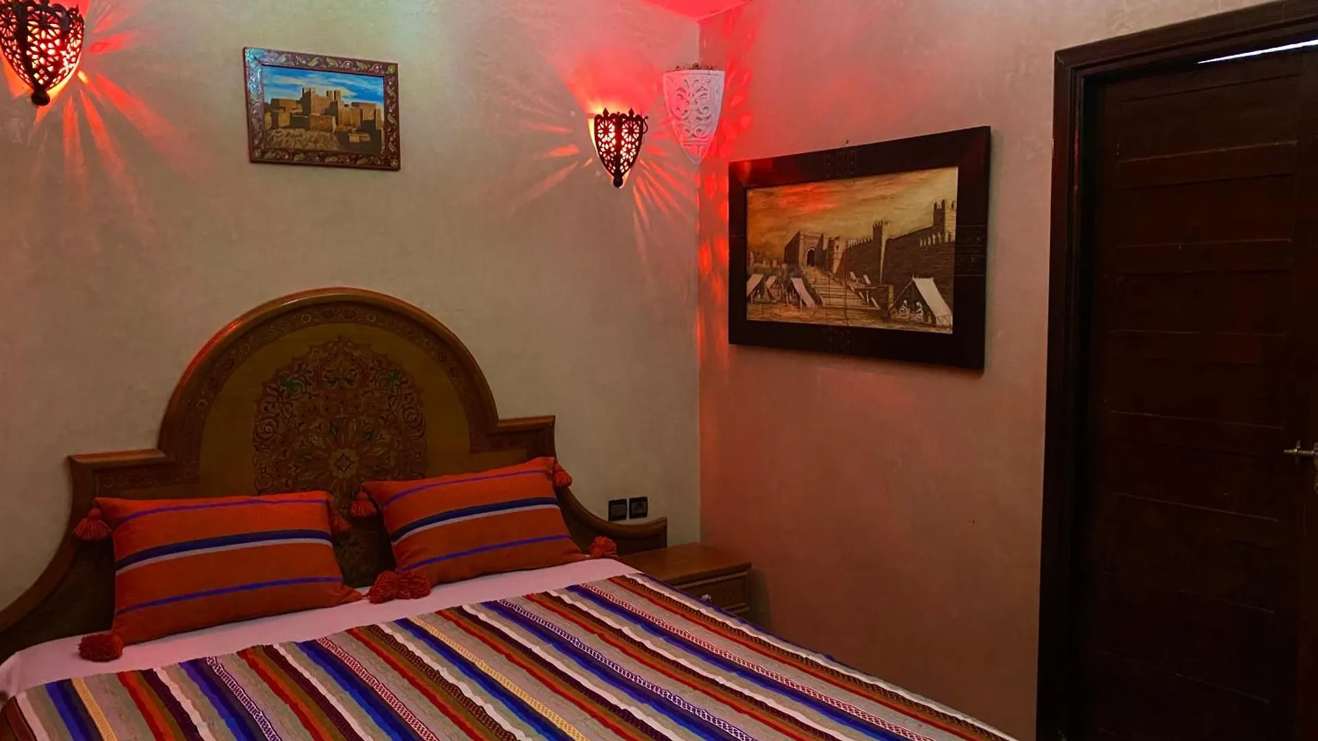 Riad Nezha Avec Jacuzzi Et 3 Piscines Au Coeur De Marrakesh 0*,